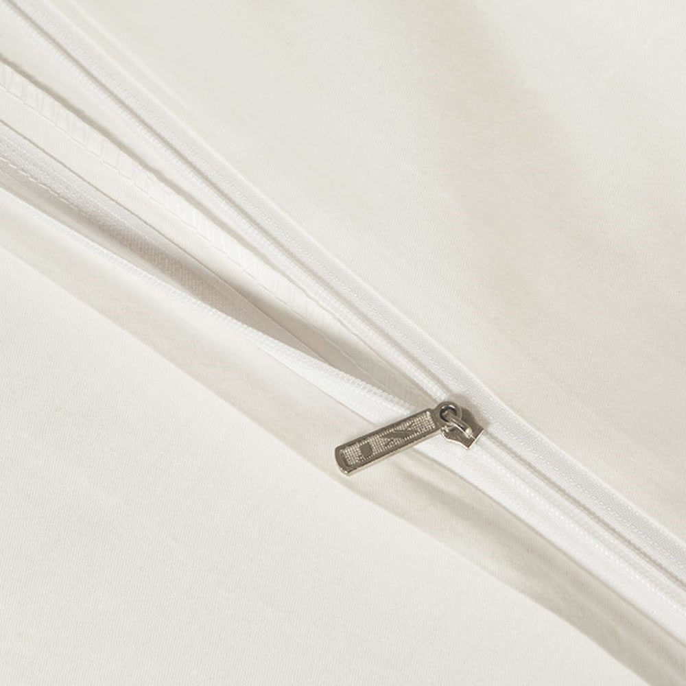 Luxury Bedding Set: image 10