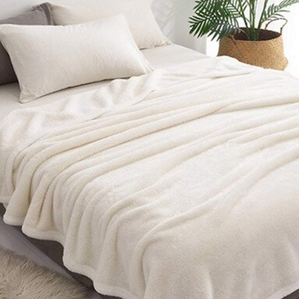 Fluffy Blanket: image 2